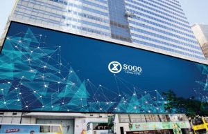 Beş tenis kortundan daha büyük Diamond Vision Ekran