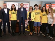 Bilişim Medyası Derneği tarafından Bahçeşehir Kolejine ödül