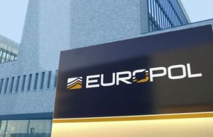 Avrupa, internetin karanlık yüzü ne savaş açtı!