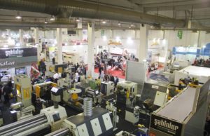 insanlarla çalışan robotlar Bursa Endüstri Zirvesi ’nde insanlarla çalışan robotlar, Bursa Endüstri Zirvesi