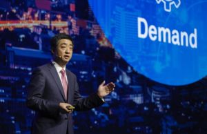 Huawei CEO ’su: Kısıtlamalar teknolojiye ve ticarete zarar veriyor Huawei CEO Ken Hu