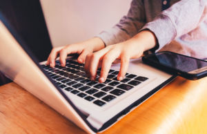 İnternetteki zararlı içerikler ebeveynleri endişelendiriyor! İnternette en çok arananlar