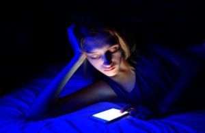 Mavi Işık Nedir? Mavi Işıktan korunma yöntemleri nelerdir? Hepsi bu makalede…