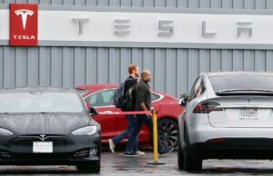 Tesla Sürücüsü Kazayı Bakın Nasıl Önledi! Müthiş Sürücülük Örneği Videoda elektrikli araçlar tasarruflu