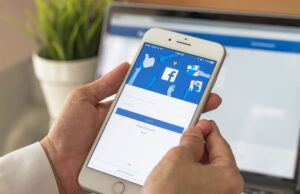 Facebook Yayın İçi Reklamları Türkiye’de Başlatıyor Apple iPhone cihazlarda reklam