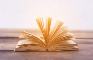 İşte En Çok Satan Kitaplar Listesi. Bakın Listenin Başında Kimler Var!