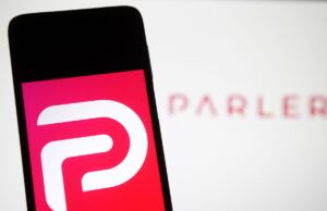 Parler Amazon Hakkındaki Davasından Vazgeçti