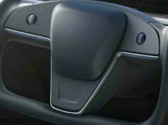 Tesla Geri Vitesi de Otomatik Yapıyor Tesla yenilenen Model S’i ile birlikte ne zaman geri vitesi kullanması gerektiğini bilen bir otomobil olacak