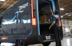 Amazon Çalışanlarının Yaşadığı Tuvalet Problemi Konusunda Özür Diledi Amerikalı vekil, Amazon çalışanlarının sendikalaşmasına destek veriyor