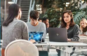 Microsoft Türkiye, MEB ve İŞKUR iş birliğiyle başlatılan “21. Yüzyıl Dijital ve Kariyer Yetkinlikleri Programı” ile 25 bin gence ücretsiz dijital yetkinlik eğitimi verilecek