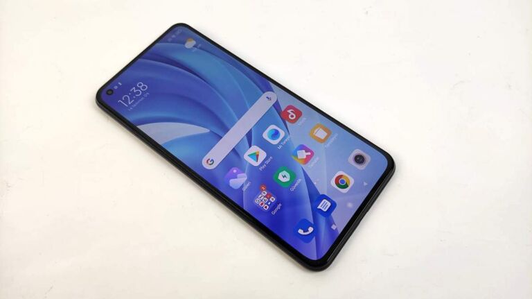 Xiaomi Mi 11 Lite incelemesi. Bu Telefon Alınır mı? İşte yorumlarımız