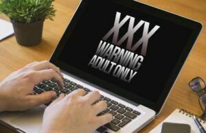 Öğrencilerine Porno İzleten Öğretmen Bu Kadar Da Olmaz Dedirtti Öğrencilerine porno izleten öğretmen