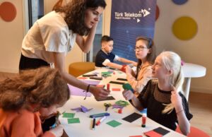 Türk Telekom ’dan Engelliler Haftası ’na Özel Sanat Atölyesi