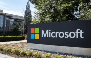 Microsoft ve Apple Rekabetinde Büyük Fark Açıldı: Apple Endişeli Microsoft ve Apple rekabetinde büyük fark