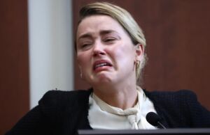 Snapchat ‘teki Ağlayan Yüz Filtresi İçin Amber Heard’ten mi Esinlenildi?