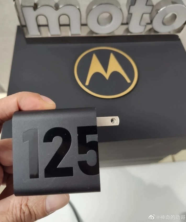 Motorola da Moto X30 Pro İle Hızlı Şarj Teknolojilerinde Atağa Kalkıyor!