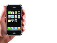 Kutusu Hiç Açılmamış iPhone 1, Bakın Kaç Paraya Satıldı!