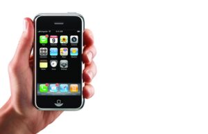 Kutusu Hiç Açılmamış iPhone 1, Bakın Kaç Paraya Satıldı!