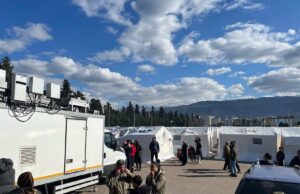 Operatörler, deprem bölgesindeki baz istasyonlarına enerji sağlamak için tüm imkânlarını seferber ediyorlar