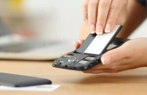 Akıllı Telefon İçin Değiştirilebilir Batarya Geri Dönüyor! Akıllı Telefon