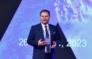 İbrahim Erturan: İçinde bulunduğumuz teknoloji çağında rekabette öne geçmek isteyen ülkeler, ordular, şirketler yapay zekâya stratejik olarak yatırım yapmak zorunda.