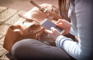 Yapay Zeka Yarışı Buluttan Avucunuzun İçine Nasıl Yayıldı?