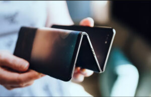 Samsung Katlanabilir Cihazlar İçin Yeni Arayüzü Test Ediyor Samsung üçe katlanan telefon