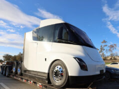 Tesla Semi Yeni Tasarımıyla Sahaya Geri Dönüyor Tesla Semi yeni tasarımıyla