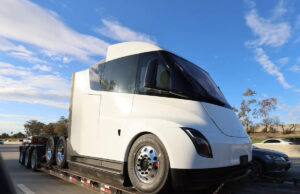 Tesla Semi Yeni Tasarımıyla Sahaya Geri Dönüyor Tesla Semi yeni tasarımıyla