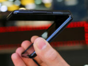 Katlanabilir Telefon Pazarında Zirve El Değiştirdi Rekabet Her Zamankinden Daha Sert Katlanabilir telefon pazarında liderlik