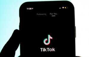 Trump, TikTok’u Satın Almak için Dört Farklı Grupla Görüşüyor