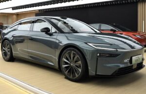 Toyota Amiral Gemisi Elektrikli Dedan bZ7’yi Tanıttı