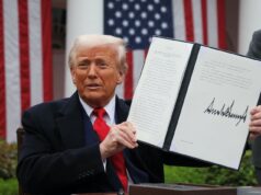 Trump Teknoloji Dünyasını Sevindirdi: Elektroniğe Vergi Muafiyeti Trump teknoloji dünyasını sevindirdi