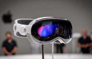 Vision ProApple Vision Pro 2 Yolda