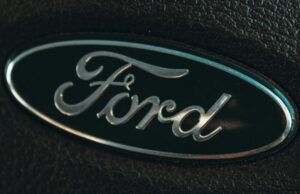 Ford, 2. Çeyrekte Beklentileri Aştı: 50 Milyar Dolar Gelir, EV Bölümü 1,3 Milyar Zarar Etti