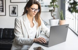 Acer’dan KOBİ’lere ve Hibrit İş Gücüne Yeni Destek: TravelMate X14 AI İş Dizüstü PC