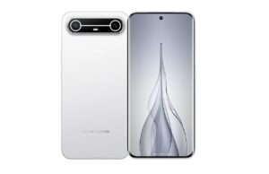 IFA 2025: TECNO SPARK Slim: Dünyanın En İnce 3D Kavisli Ekranlı Telefonu