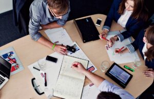 Red Hat Araştırması: Kurumlar Ölçeklenebilir Ve Egemen Bir Dijital Altyapı Arayışında