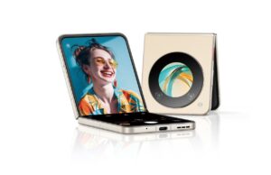 Nubia Flip 5G Katlanabilir Telefona İlk Bakış