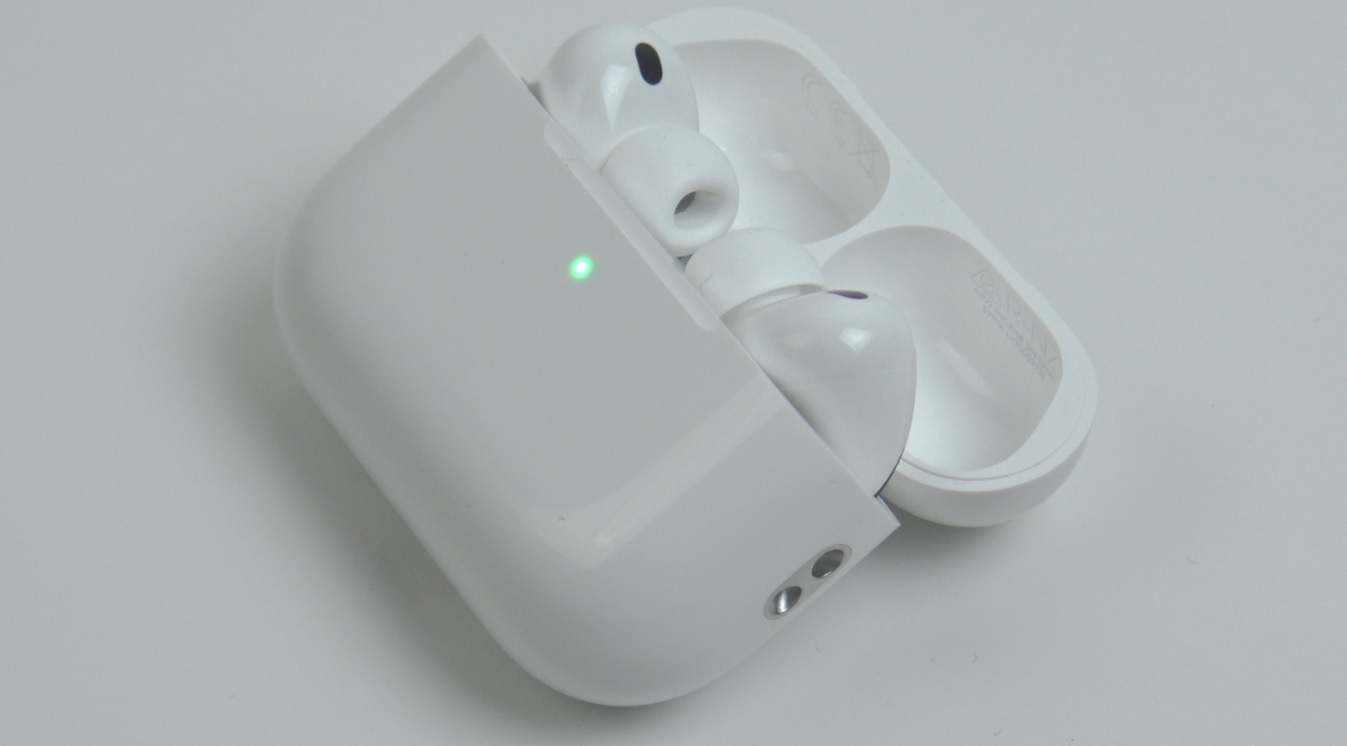 Apple AirPods Pro 3 İnceleme: Nabız Takibi ve Canlı Çeviri Özelliğiyle Geliyor!