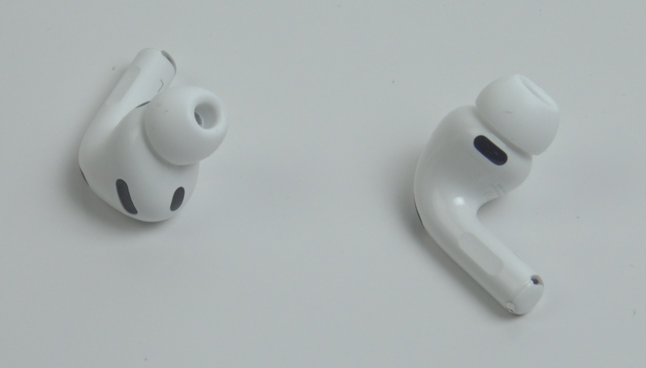 Apple AirPods Pro 3 İnceleme: Nabız Takibi ve Canlı Çeviri Özelliğiyle Geliyor!