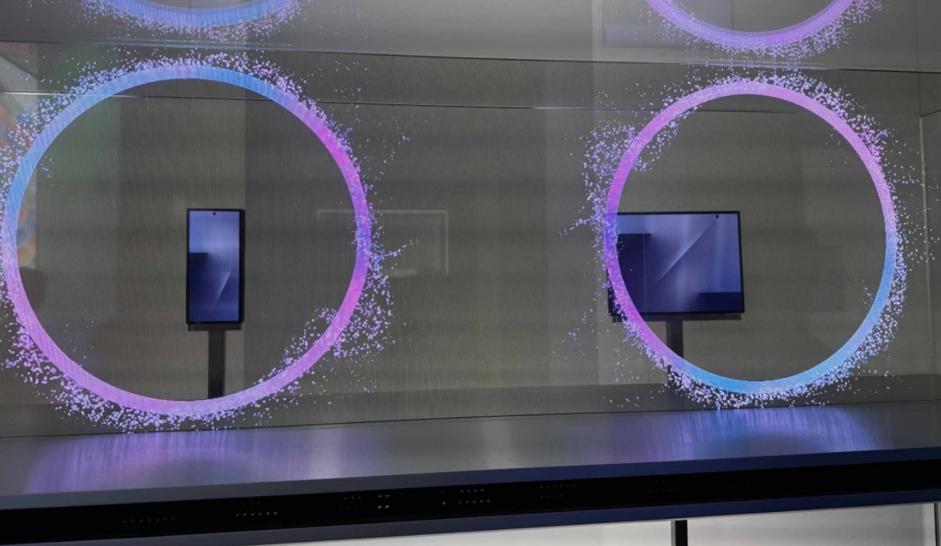 Üç Ekranlı Telefon Samsung Tri-Fold'tan Video Geldi