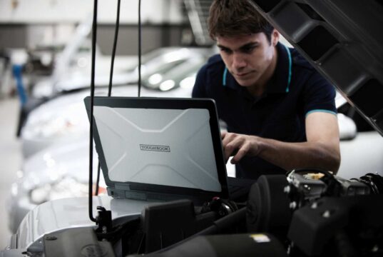 Panasonic TOUGHBOOK 56 Tanıtıldı: Yapay Zeka Destekli Dayanıklı Dizüstü Bilgisayar Sahada Yeni Standart Belirliyor